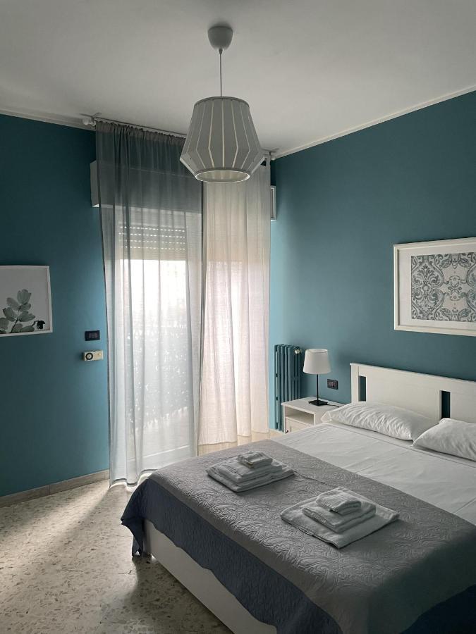 Interno2 Bari Centrale Hotel Екстериор снимка