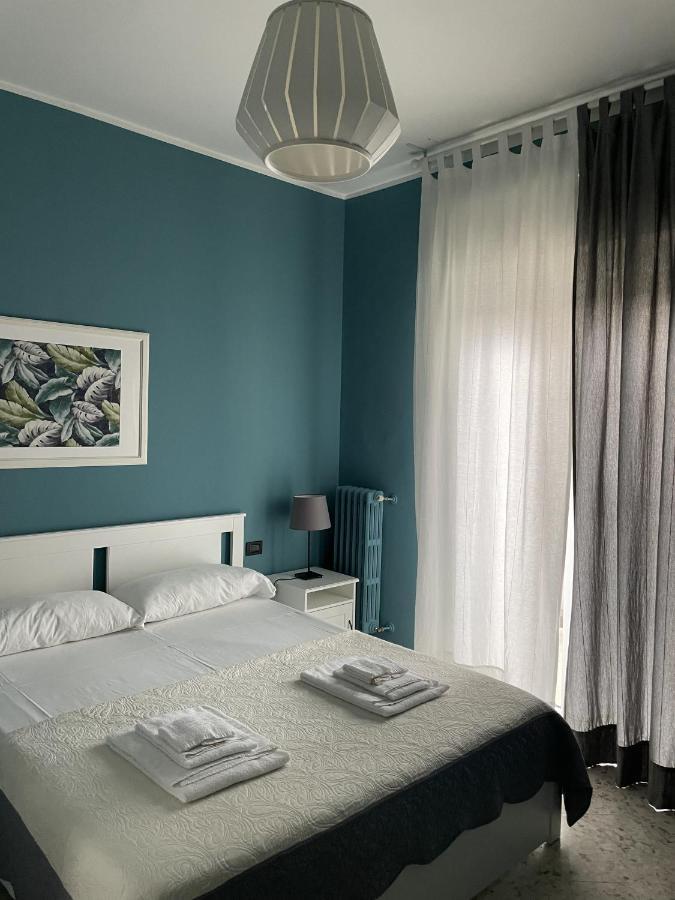 Interno2 Bari Centrale Hotel Екстериор снимка